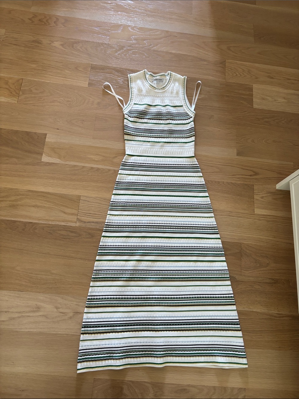 Like new !! Veronica beard sleeveless stretchy dress small
